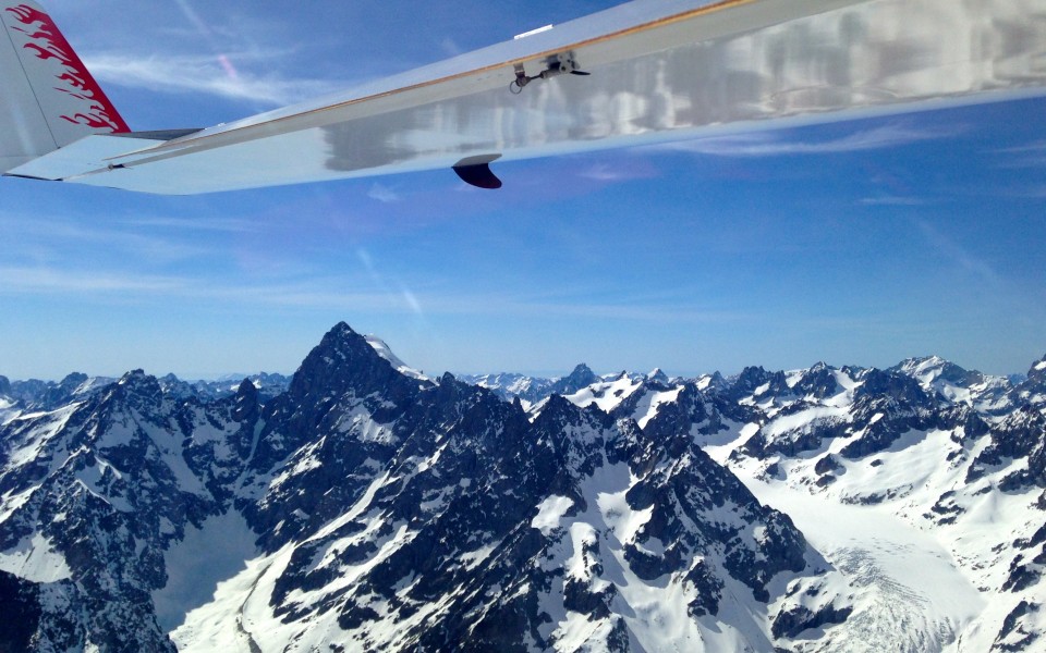 Barre des Ecrins & Glacier Blanc with blue thermals